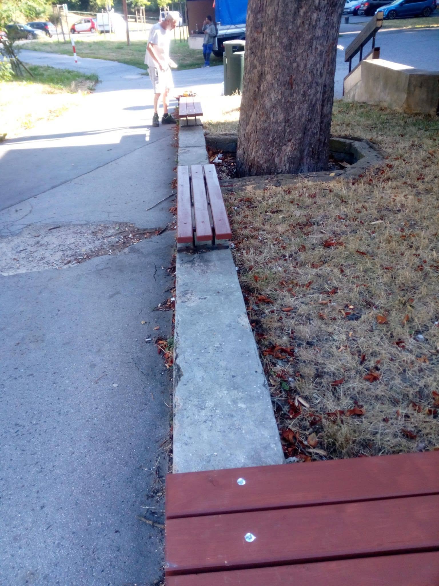Víte, že ..... Středisko městských služeb opravuje lavičky, koše, zábradlí i lávky po celém Děčíně?